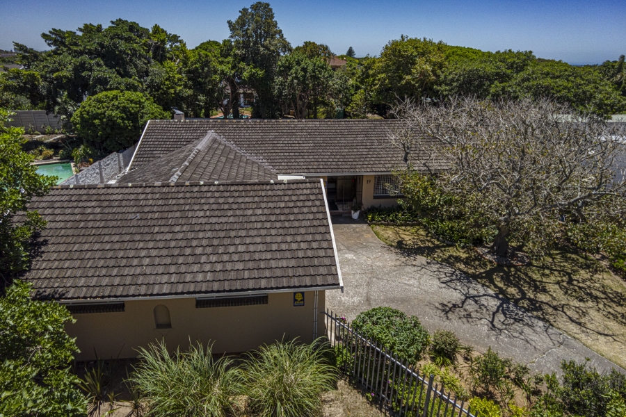 4 Bedroom Property for Sale in Summerstrand Eastern Cape